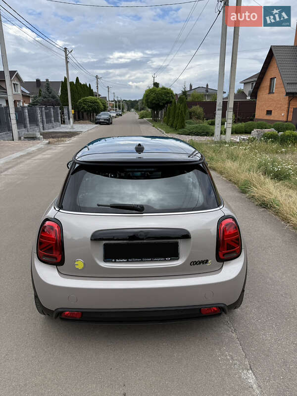 Хэтчбек MINI Cooper 2022 в Киеве