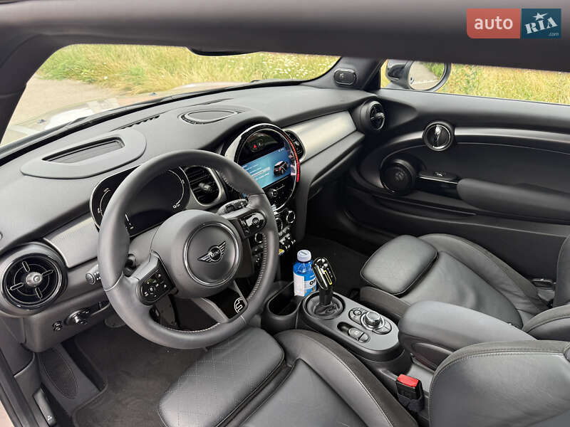 Хэтчбек MINI Cooper 2022 в Киеве