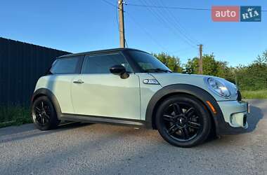 Хетчбек MINI Cooper 2013 в 