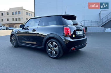 Хэтчбек MINI Cooper 2022 в 