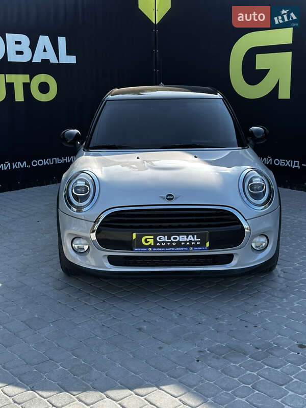 Хетчбек MINI Cooper 2019 в 