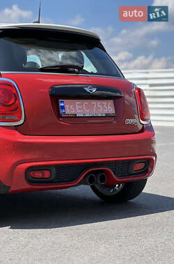 Хетчбек MINI Cooper 2015 в 