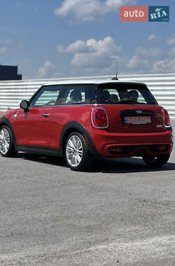 Хетчбек MINI Cooper 2015 в 