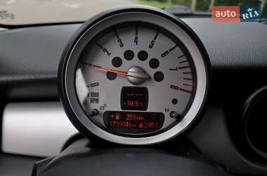 Хэтчбек MINI Cooper 2010 в 
