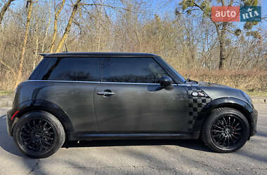 Хэтчбек MINI Cooper 2012 в 