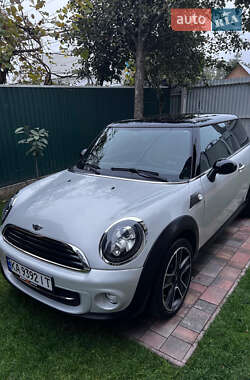 Хэтчбек MINI Cooper 2011 в 