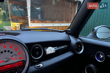Хэтчбек MINI Cooper 2011 в 