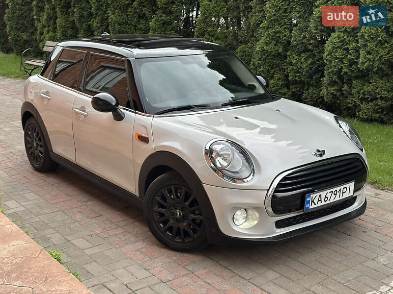 Хэтчбек MINI Cooper 2018 в 