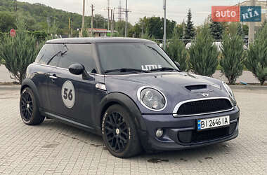 Хэтчбек MINI Cooper 2013 в 