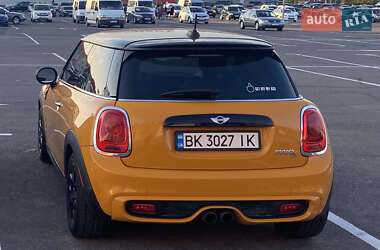 Хэтчбек MINI Cooper 2014 в 