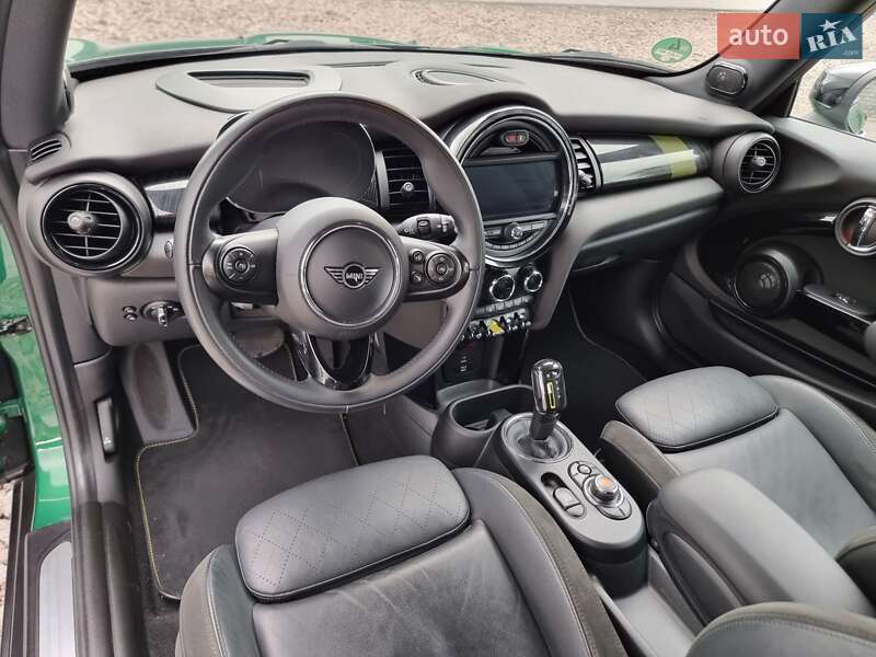 Хэтчбек MINI Cooper 2020 в Радивилове