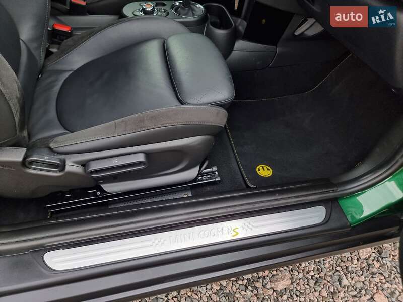 Хэтчбек MINI Cooper 2020 в Радивилове