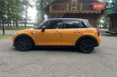 Хетчбек MINI Cooper 2014 в 