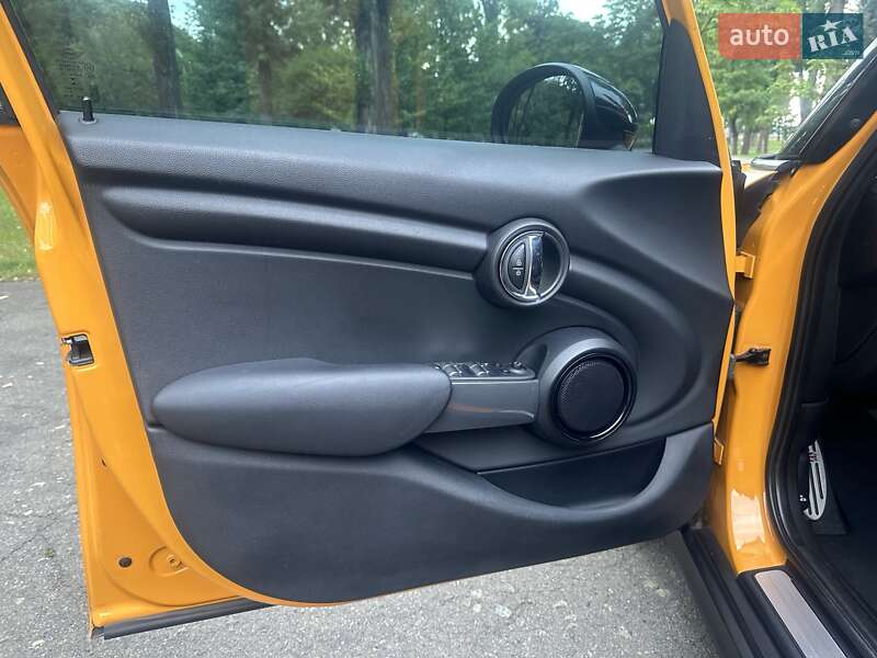 Хэтчбек MINI Cooper 2014 в Киеве фото 10 Хэтчбек MINI Cooper 2014 в Киеве