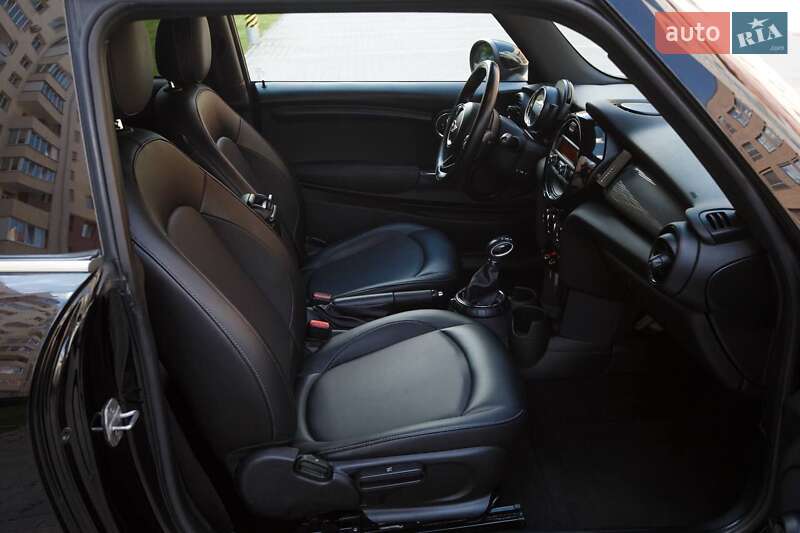 Хэтчбек MINI Cooper 2015 в Киеве