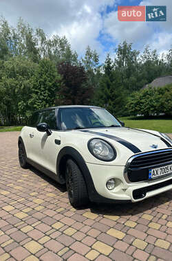 Хэтчбек MINI Cooper 2014 в 
