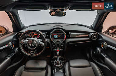 Хэтчбек MINI Cooper 2015 в 