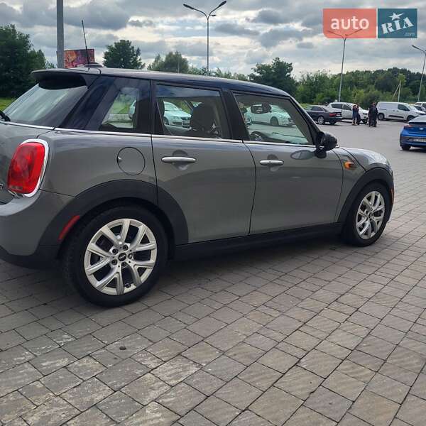 Хэтчбек MINI Cooper 2015 в Львове