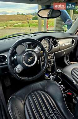 Хэтчбек MINI Cooper 2006 в 