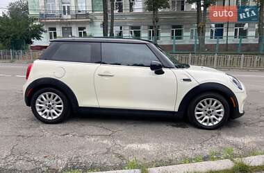 Хэтчбек MINI Cooper 2015 в 