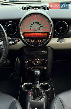 Хэтчбек MINI Cooper 2011 в 