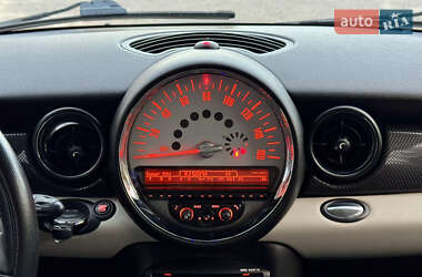 Хэтчбек MINI Cooper 2011 в 