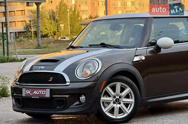Хэтчбек MINI Cooper 2011 в 