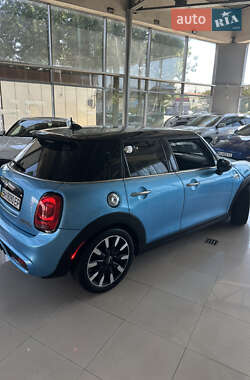 Хэтчбек MINI Cooper 2015 в 