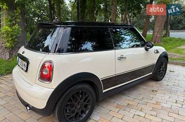 Хэтчбек MINI Cooper 2008 в 