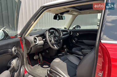 Хэтчбек MINI Cooper 2011 в 