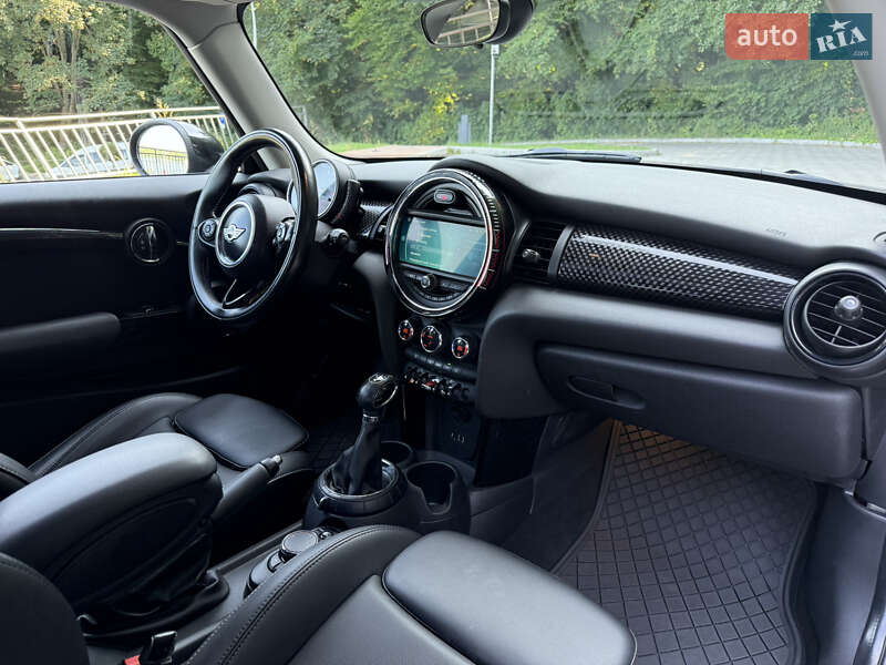 Хэтчбек MINI Cooper 2017 в Тернополе