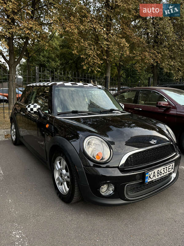 MINI Cooper 2010