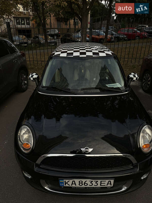 Хетчбек MINI Cooper 2010 в Києві