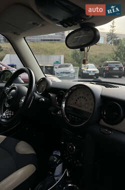 Хэтчбек MINI Cooper 2010 в 