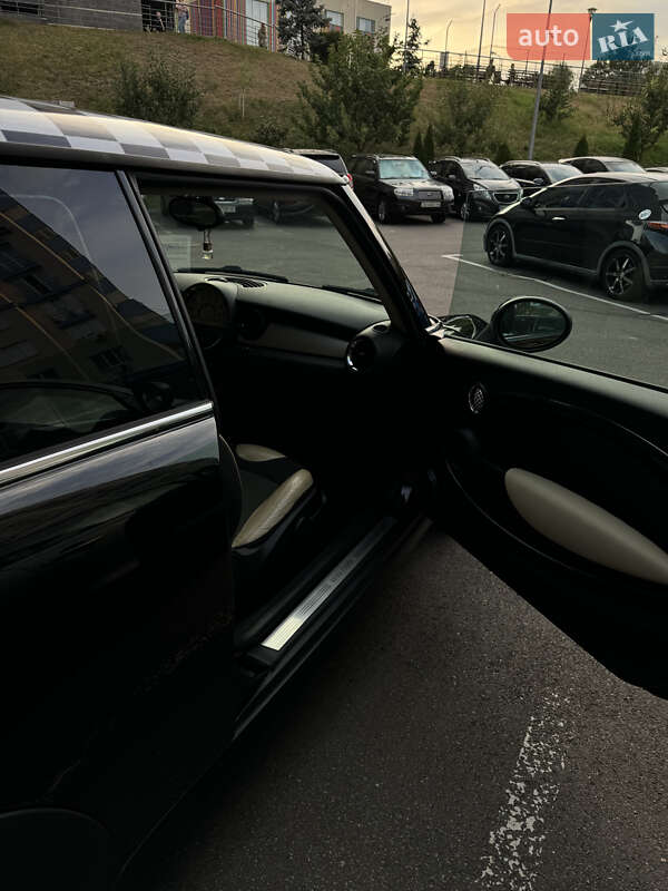 Хетчбек MINI Cooper 2010 в Києві