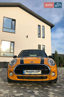 Хэтчбек MINI Cooper 2015 в 