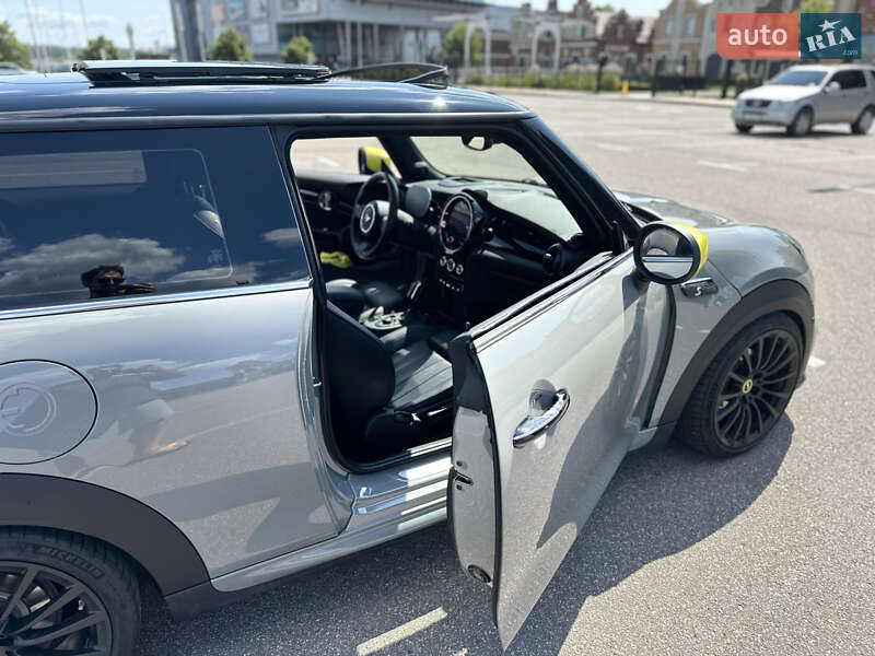 Хэтчбек MINI Cooper 2021 в Киеве