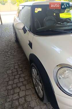 Хэтчбек MINI Cooper 2007 в 