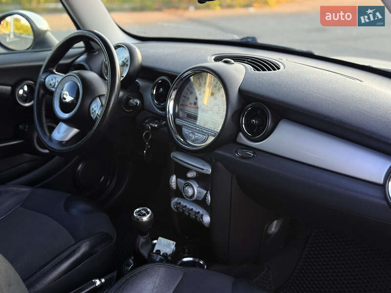 Хэтчбек MINI Cooper 2007 в Мене
