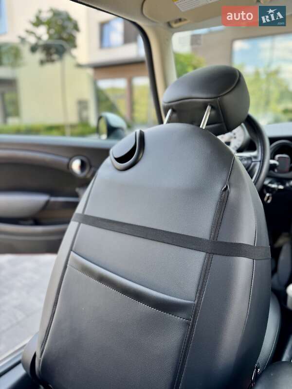 Хэтчбек MINI Cooper 2013 в Ужгороде