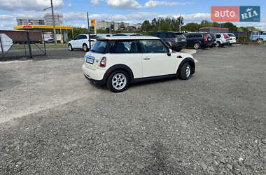Хэтчбек MINI Cooper 2012 в 