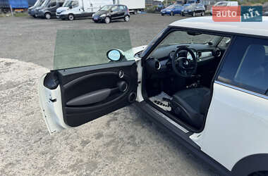 Хэтчбек MINI Cooper 2012 в 