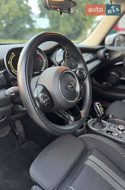 Хэтчбек MINI Cooper 2021 в 