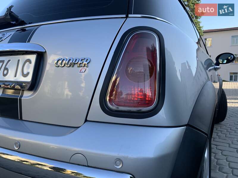 Хэтчбек MINI Cooper 2001 в Кременце