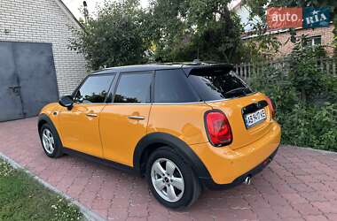 Хэтчбек MINI Cooper 2014 в 