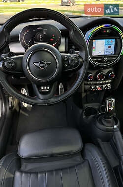 Хэтчбек MINI Cooper 2020 в 