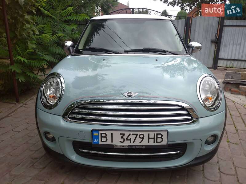 Хэтчбек MINI Cooper 2013 в 