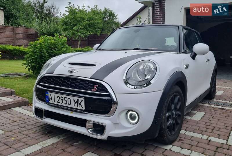 Хэтчбек MINI Cooper 2016 в 