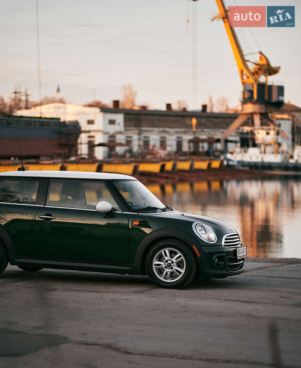 Хэтчбек MINI Cooper 2013 в Ужгороде