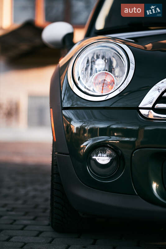 Хэтчбек MINI Cooper 2013 в Ужгороде